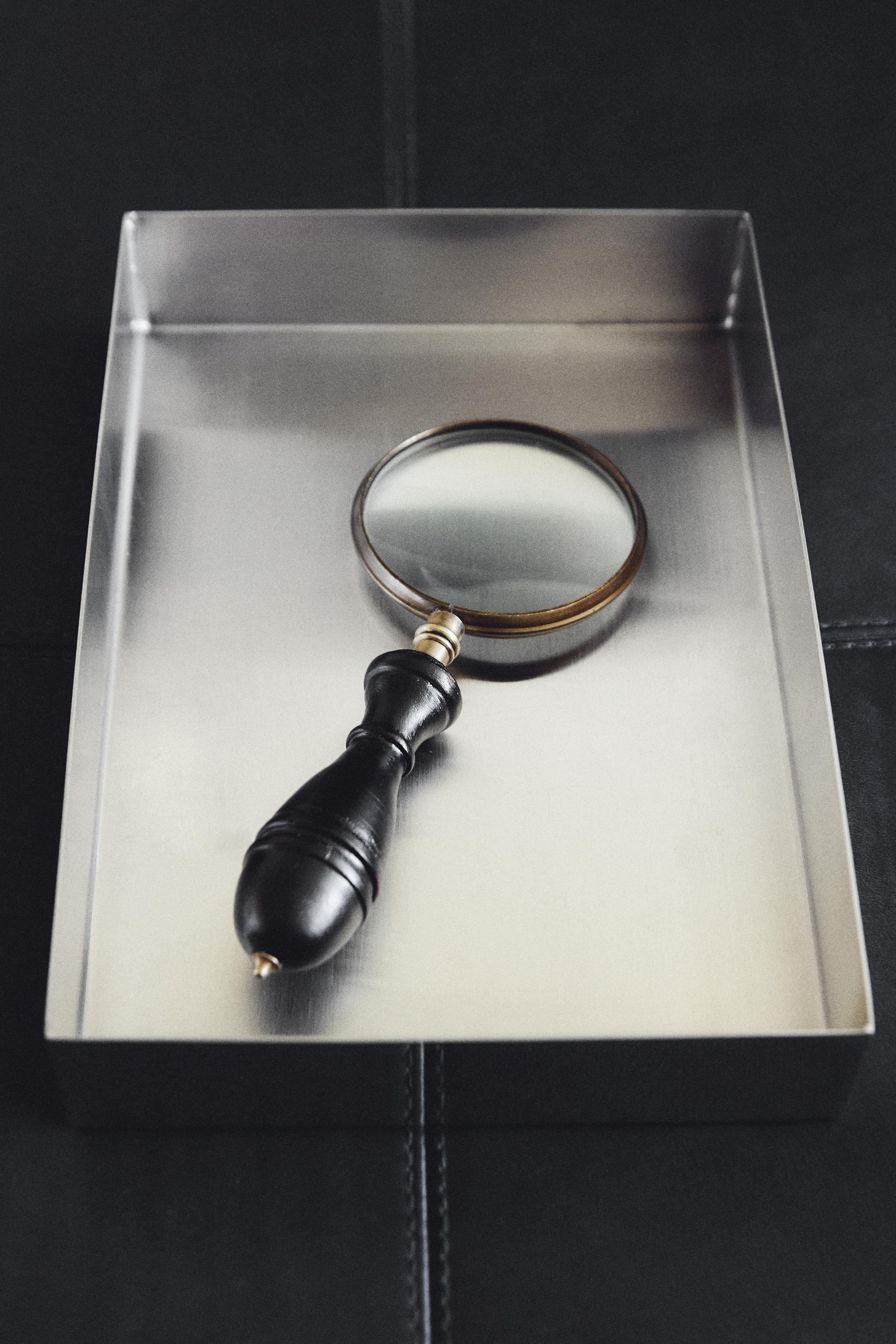 LOUPE EN LAITON ET BOIS